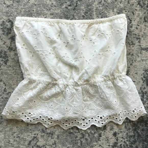 Forever 21 Tops - NWOT summer white Eyelet Cotton tube crop top L
